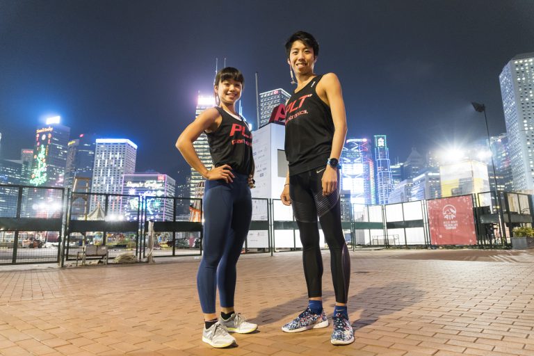 本港三鐵運動員司徒兆殷及HNR 跑步團隊教練宗SIR,與大家一同練跑,並體驗 Plantronics Backbeat FIT 耳機