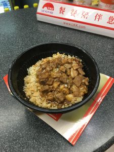 加熱後的魯肉飯，賣相、味道都OK。