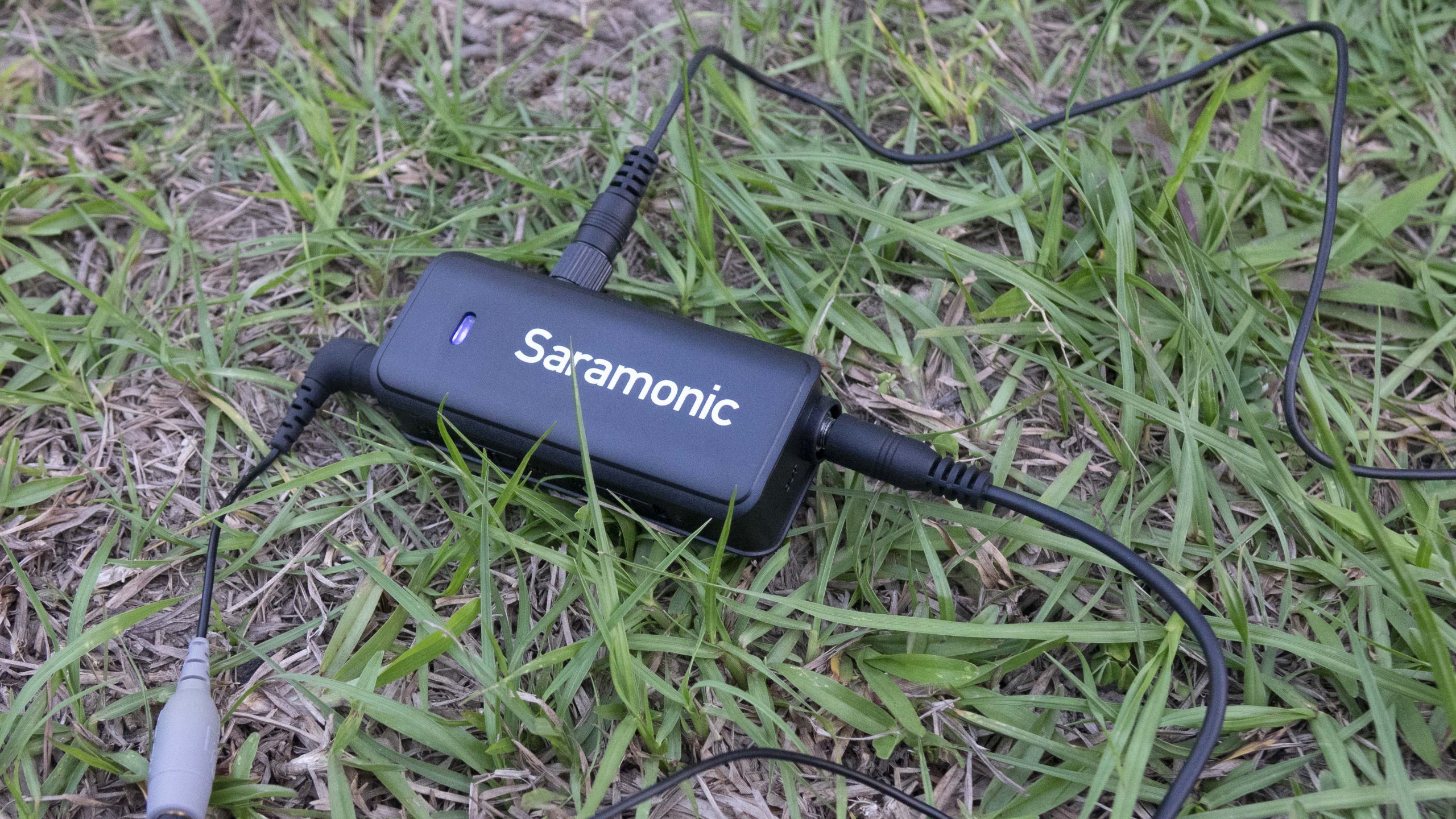 簡單拍片二人錄音方案： Saramonic LavMic 2-in-1 Audio Mixer