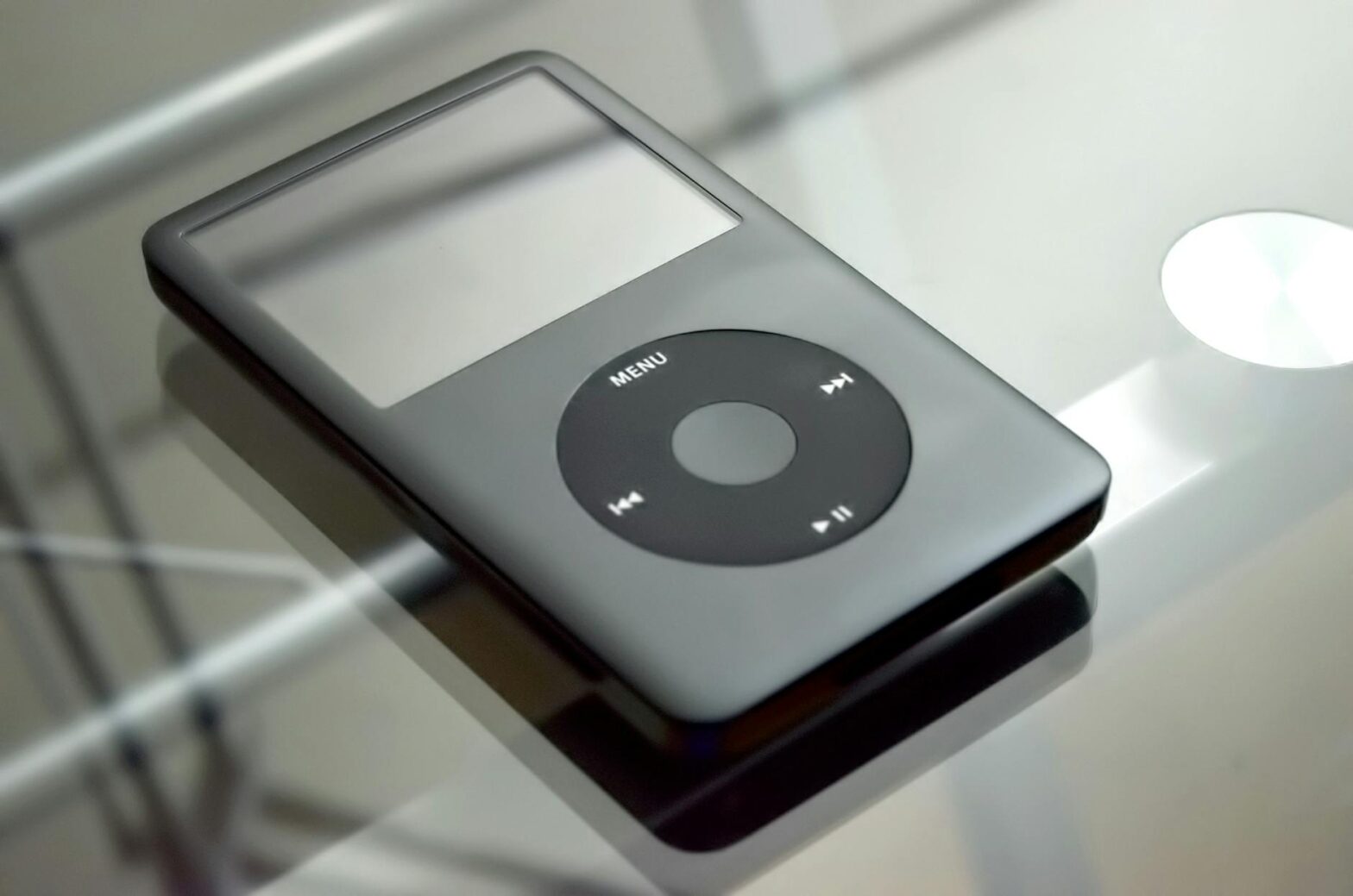 維修 iPod Video 5th Gen DIY：更換電池，更換SSD 硬碟 （2024）