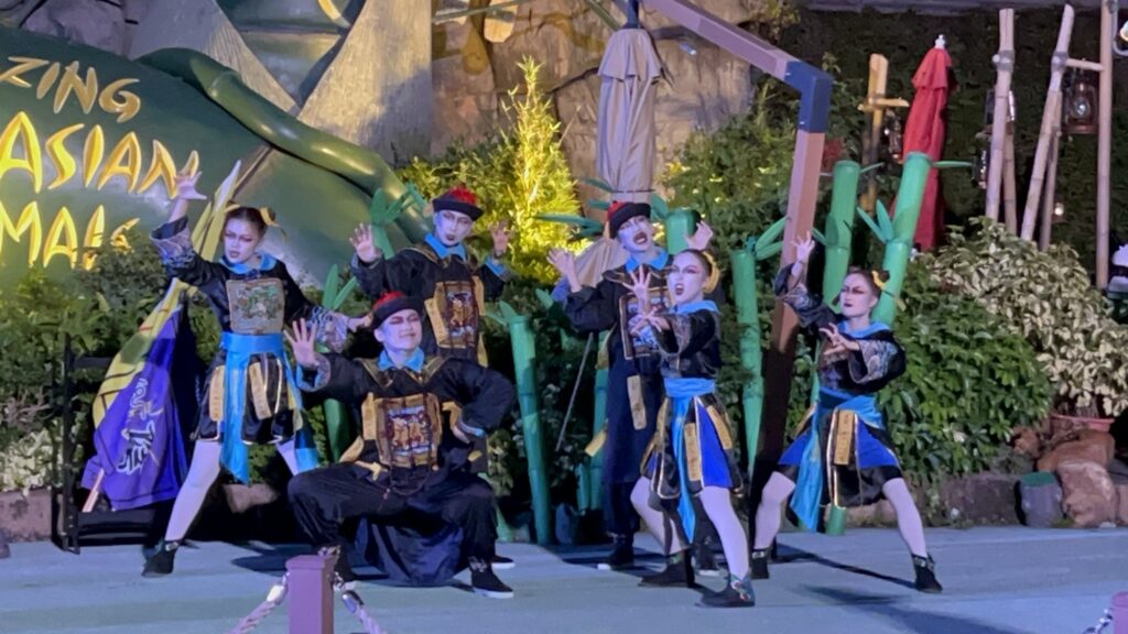 哈囉喂其中一個表演環節：殭屍跳跳跳​